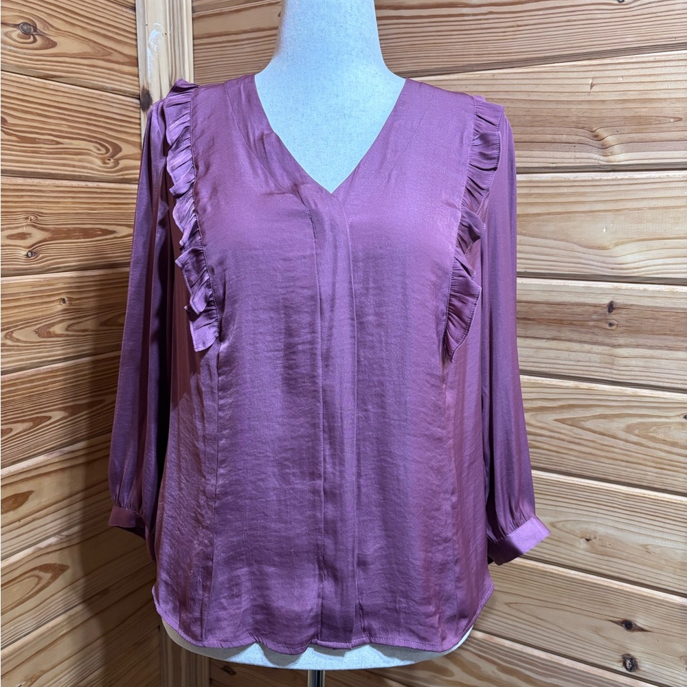 Simply Vera Wang Mauve Ruffle Trim V-Neck Blouse- Size Medium